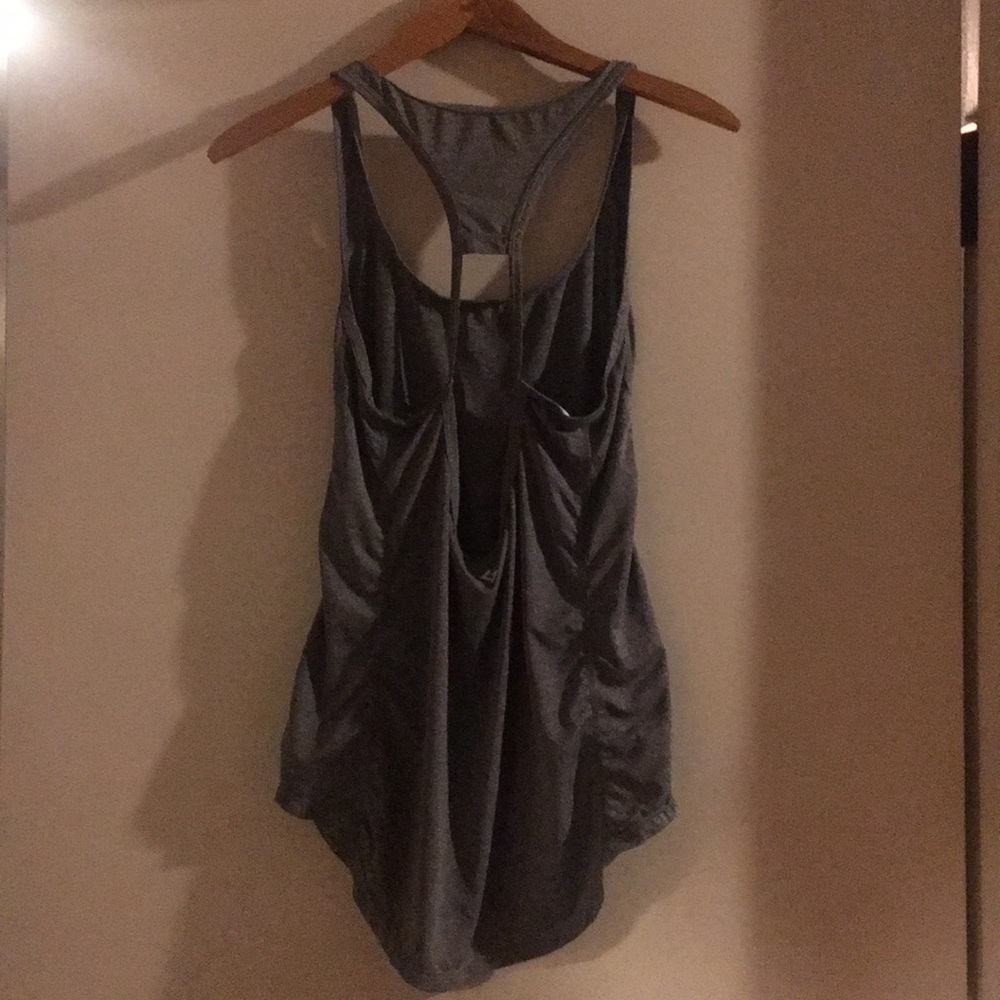 Brand NEW Adonola work out tank w/ TAGS - Picture 4 of 8